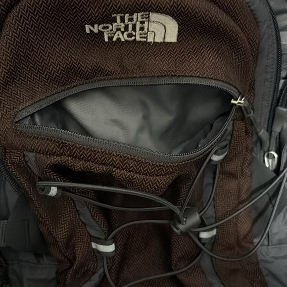 NORTH FACE BOREALIS BACKPACK - Picture 4 of 7